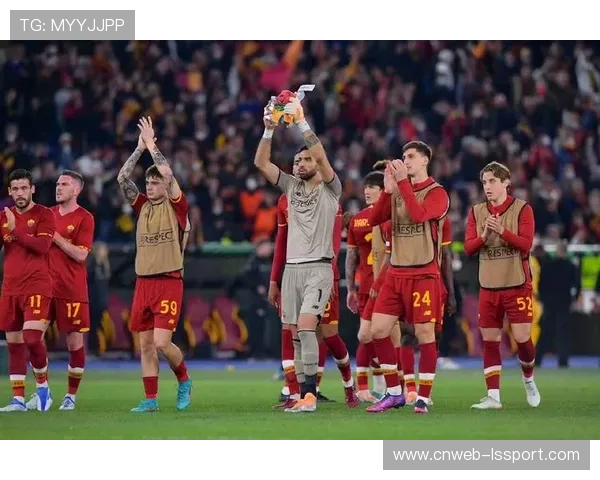 罗马定位球战术奏效,主场平局暴露米兰客场防守韧性 罗马定位球战术奏效,主场平局暴露米兰客场防守韧性